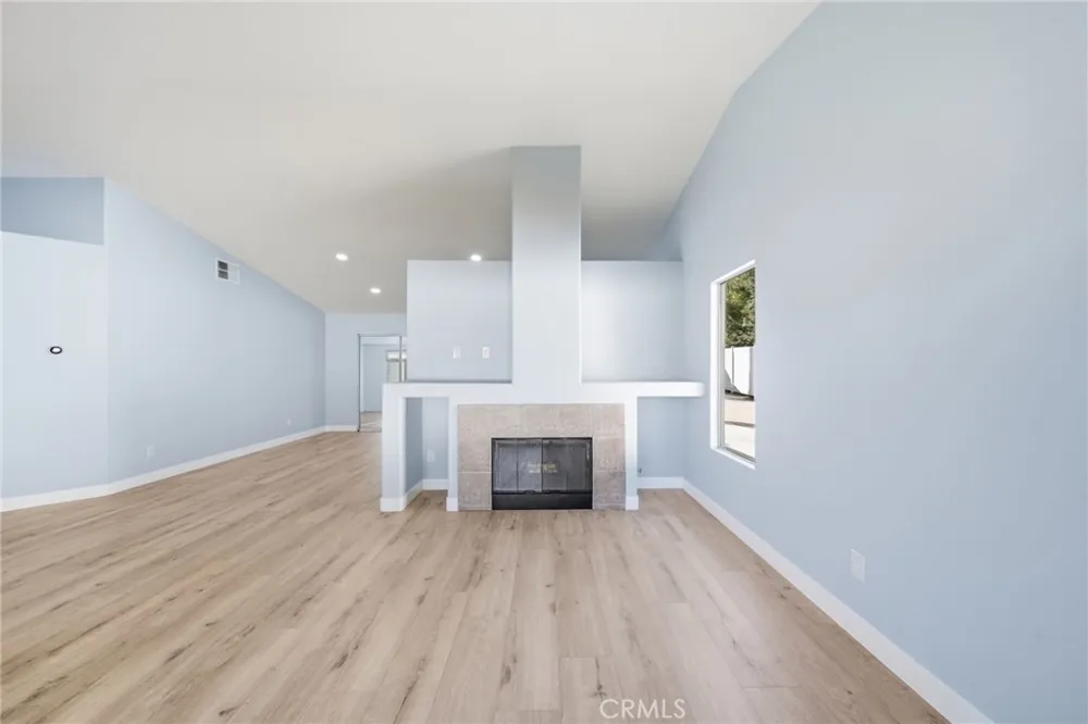 19735 Skyview Court Canyon Country, CA 91351