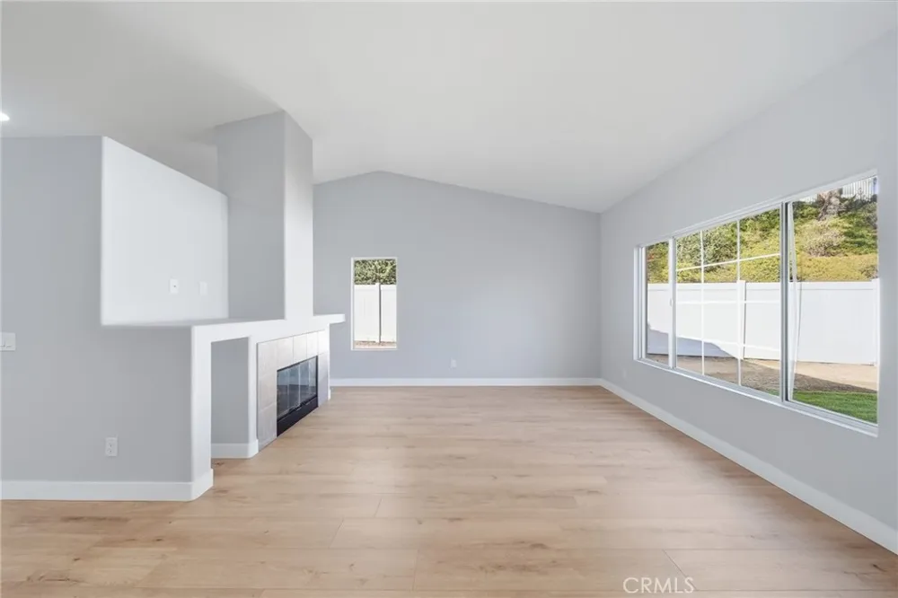 19735 Skyview Court Canyon Country, CA 91351
