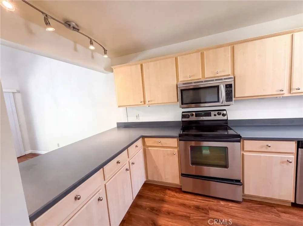 120 Willow Lake Palm Desert, CA 92260
