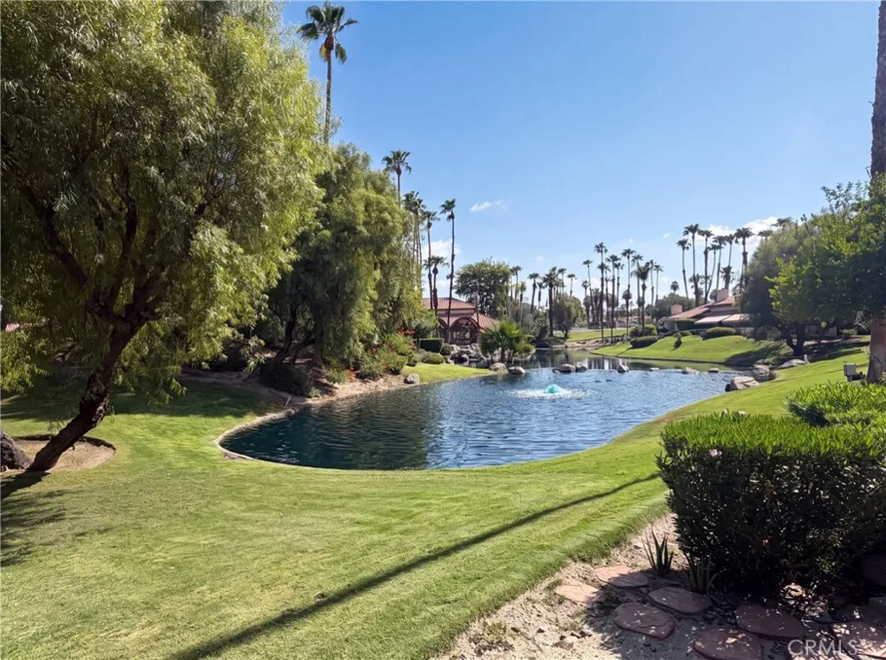 120 Willow Lake Palm Desert, CA 92260