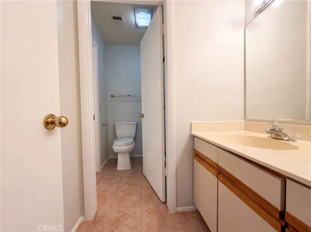 120 Willow Lake Palm Desert, CA 92260