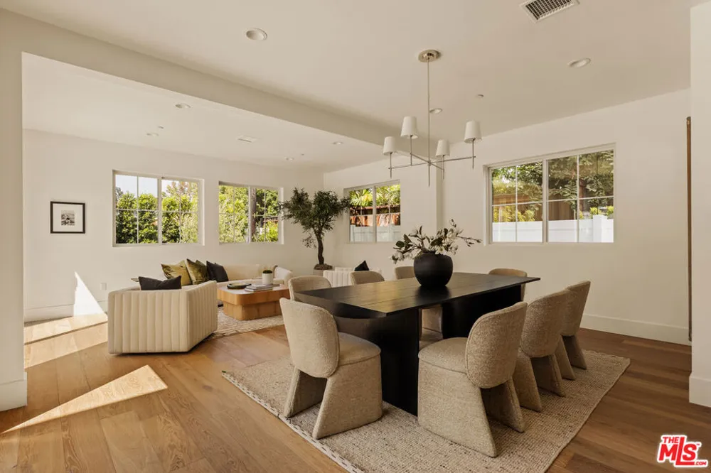 9521 Cattaraugus Avenue Los Angeles, CA 90034