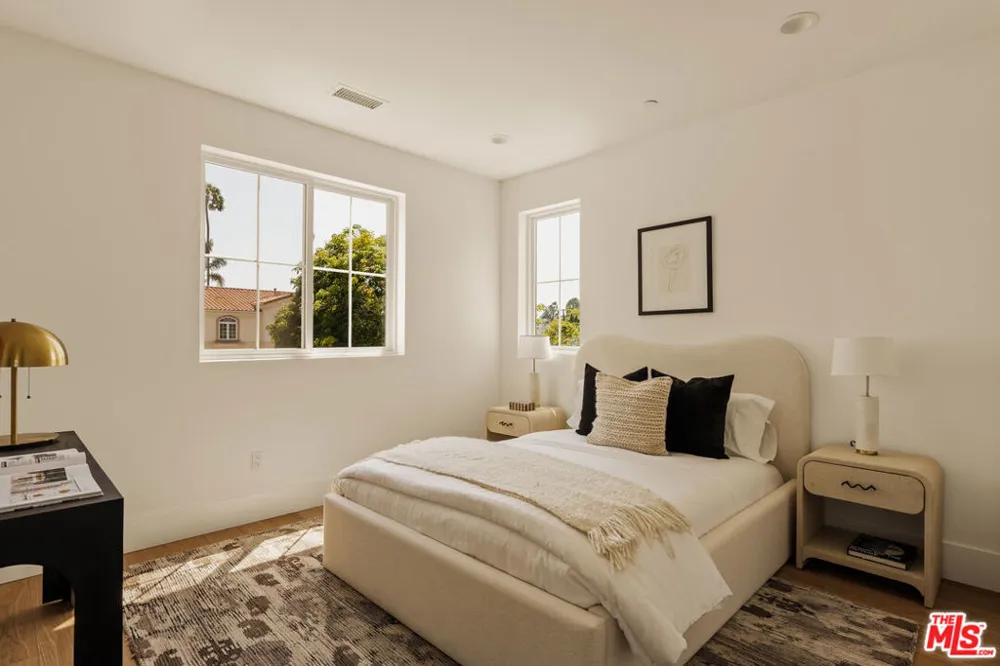 9521 Cattaraugus Avenue Los Angeles, CA 90034