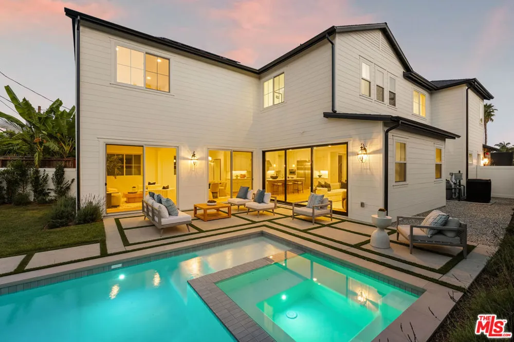 9521 Cattaraugus Avenue Los Angeles, CA 90034