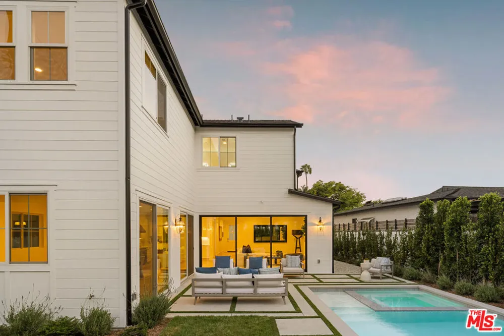 9521 Cattaraugus Avenue Los Angeles, CA 90034