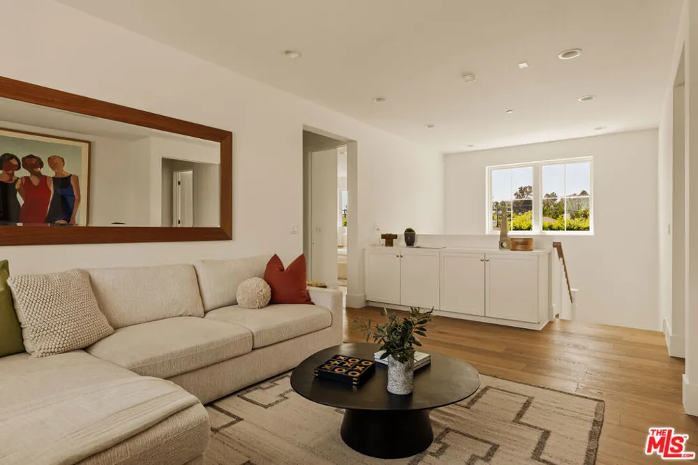 9521 Cattaraugus Avenue Los Angeles, CA 90034