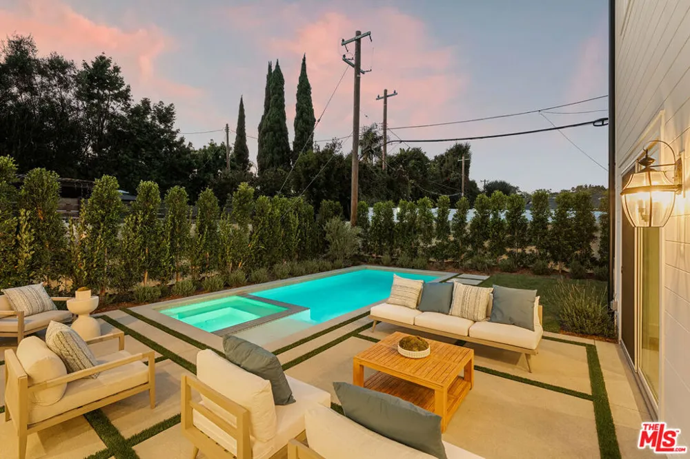 9521 Cattaraugus Avenue Los Angeles, CA 90034