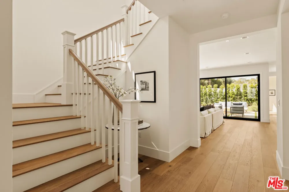 9521 Cattaraugus Avenue Los Angeles, CA 90034
