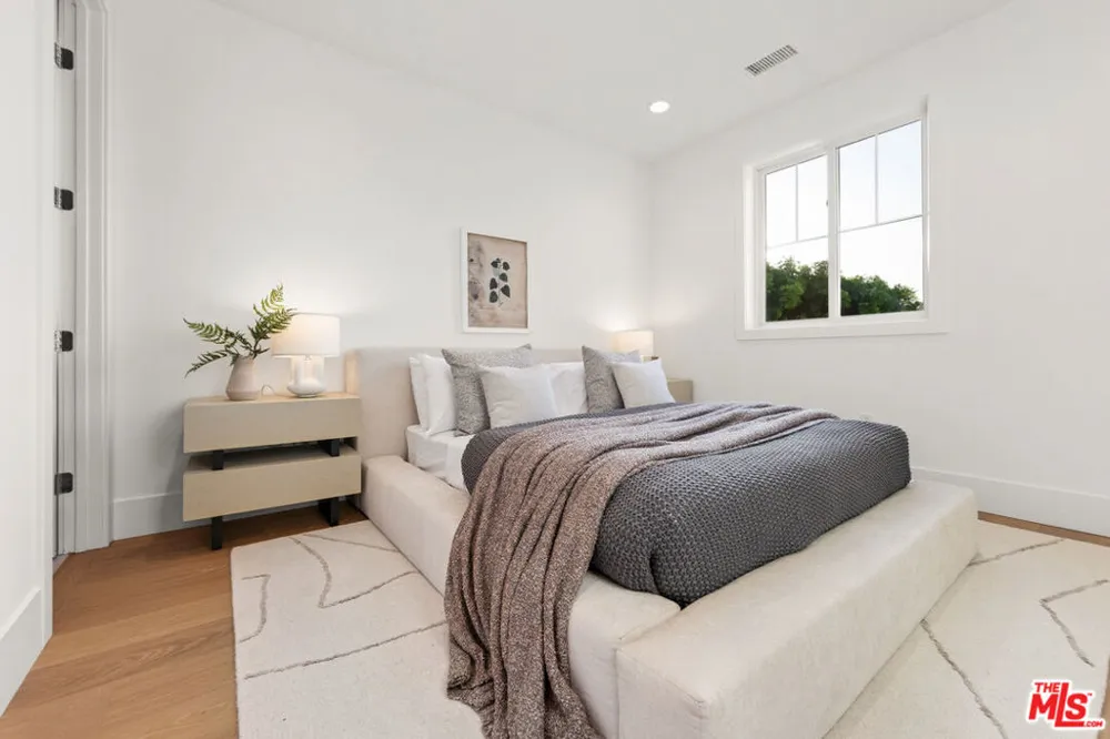 4328 Wilkinson Avenue Studio City, CA 91604