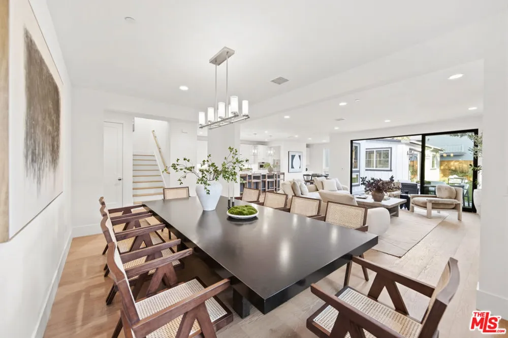 4328 Wilkinson Avenue Studio City, CA 91604