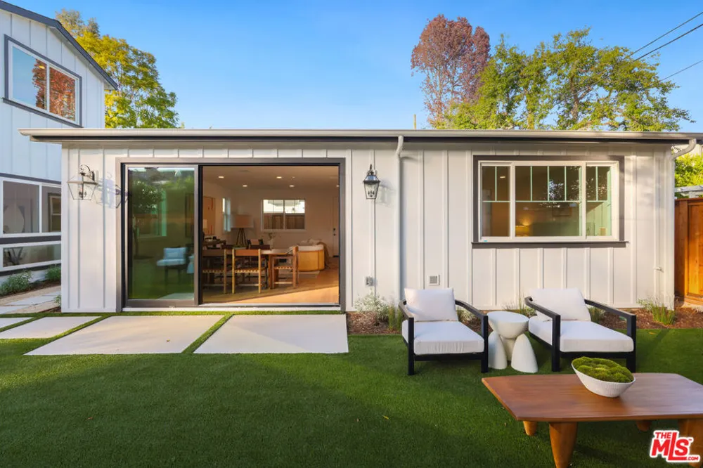 4328 Wilkinson Avenue Studio City, CA 91604