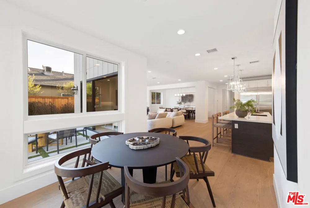 4328 Wilkinson Avenue Studio City, CA 91604