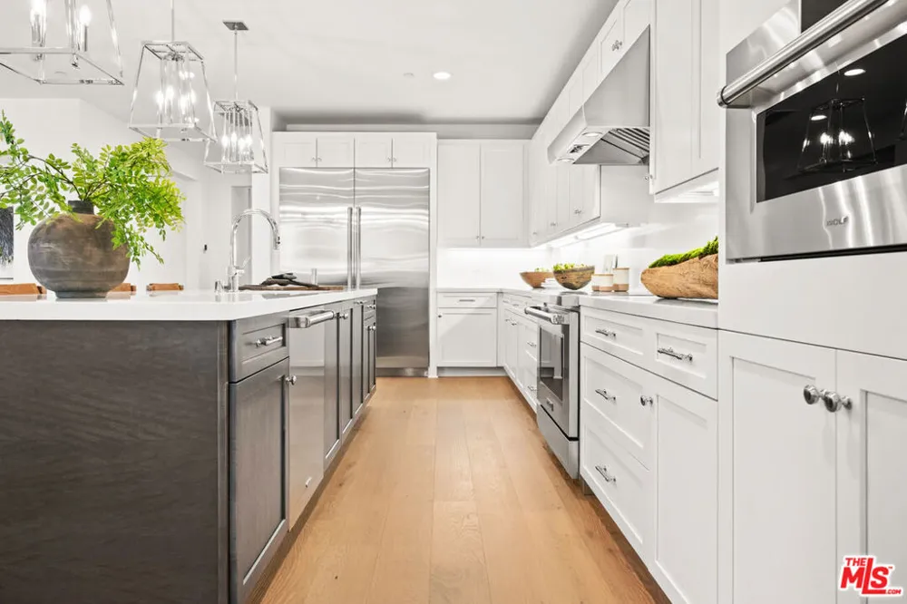 4328 Wilkinson Avenue Studio City, CA 91604