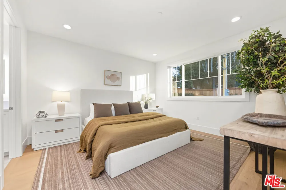 4328 Wilkinson Avenue Studio City, CA 91604
