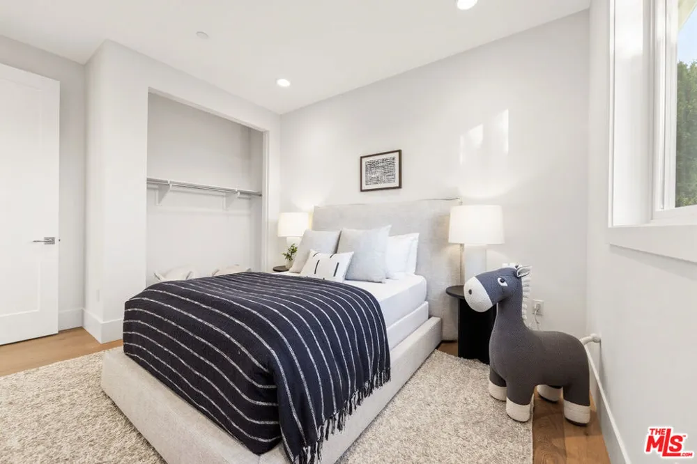 4328 Wilkinson Avenue Studio City, CA 91604
