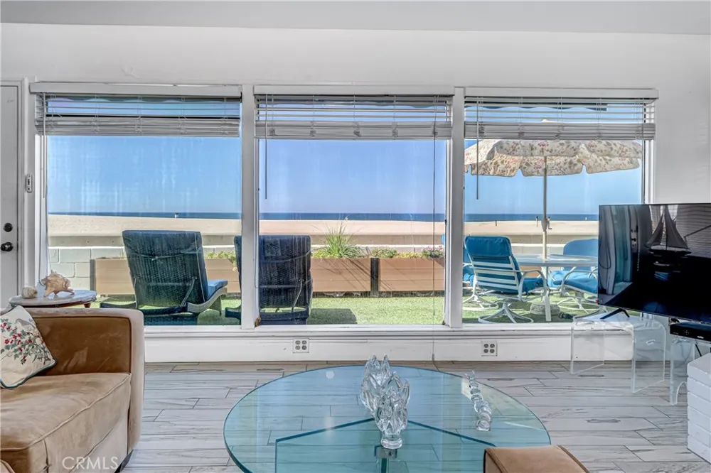 528 The Strand Hermosa Beach, CA 90254