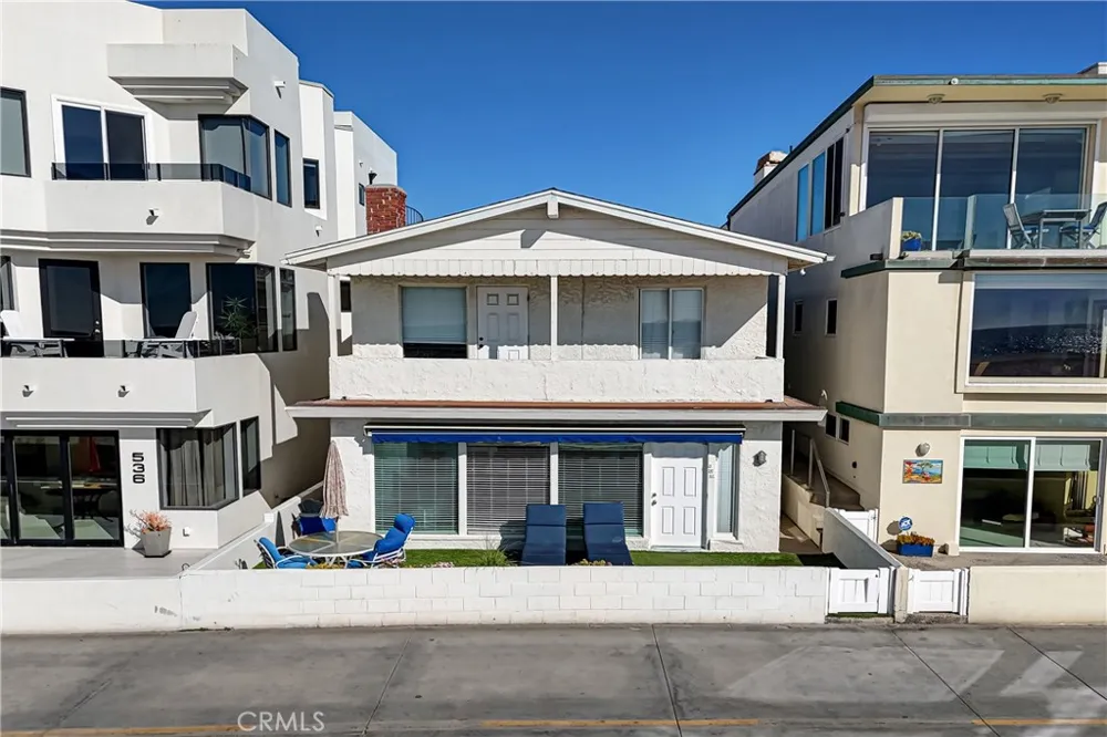 528 The Strand Hermosa Beach, CA 90254