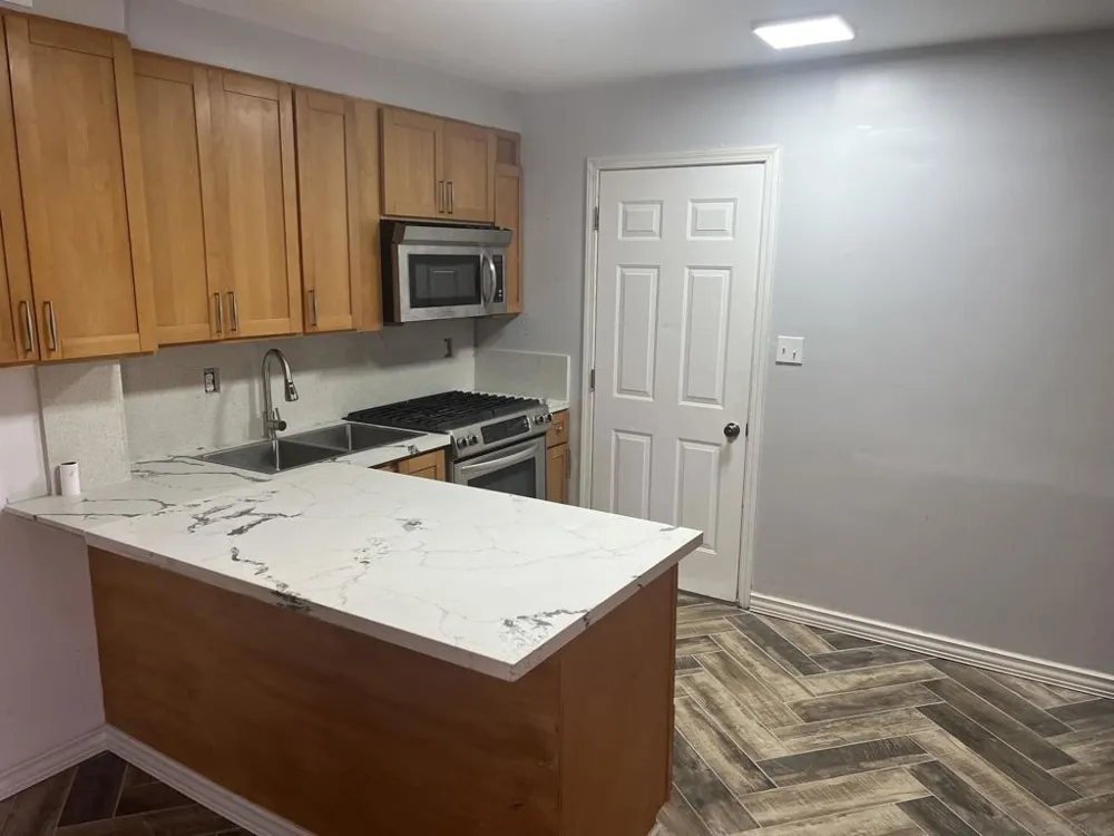 6161 Horton Dr. La Mesa, CA 91942