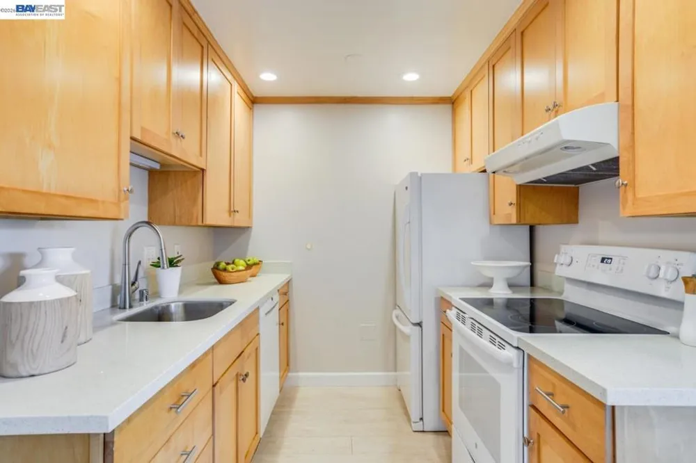 1458 Hudson Street #107 Redwood City, CA 94523