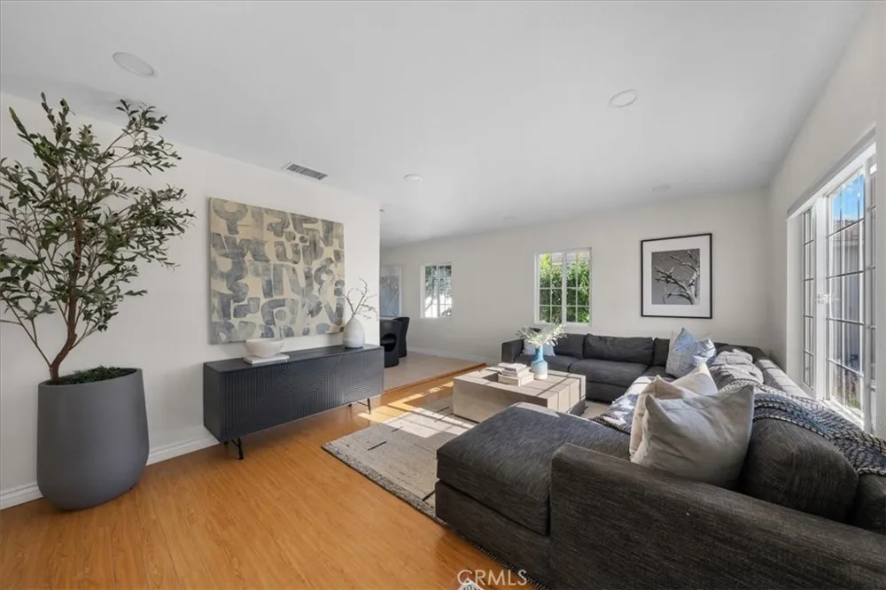 15512 Ermanita Gardena, CA 90249