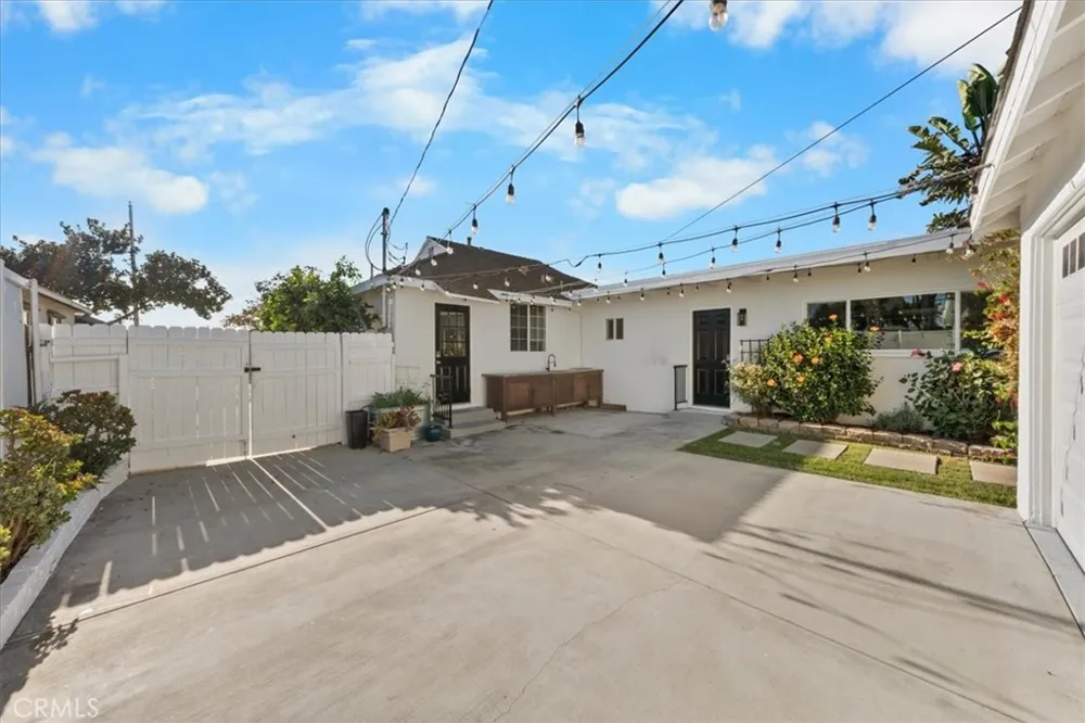 15512 Ermanita Gardena, CA 90249