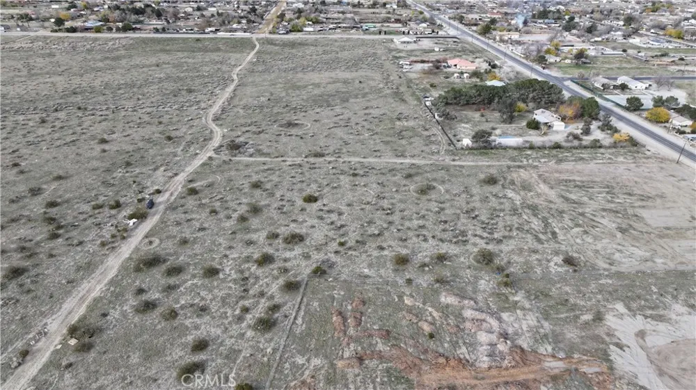 2 E Avenue S2 Sun Village, CA 93543