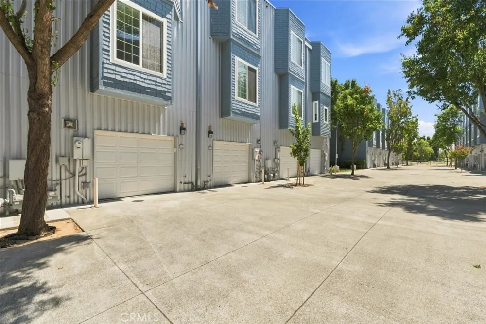 409 Harriet Lane West Sacramento, CA 95605