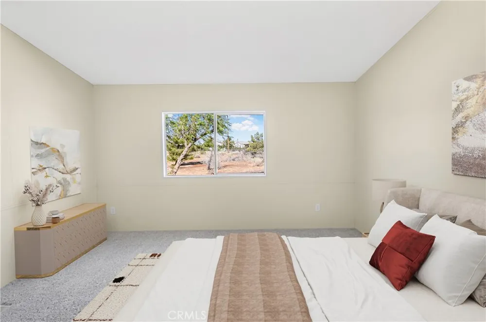 13073 Arizona Phelan, CA 92371