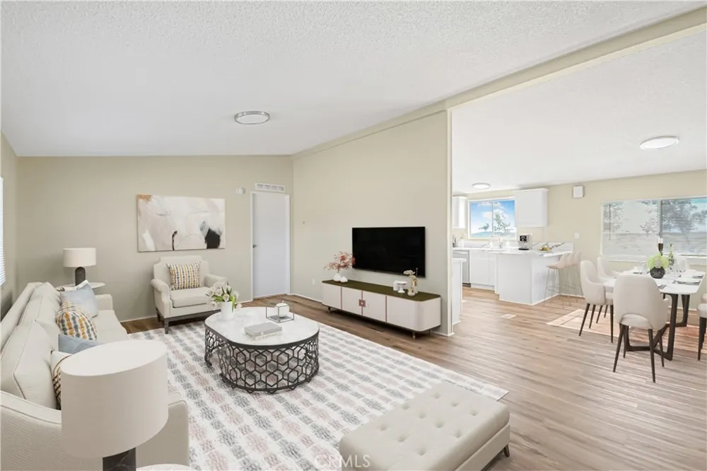13073 Arizona Phelan, CA 92371