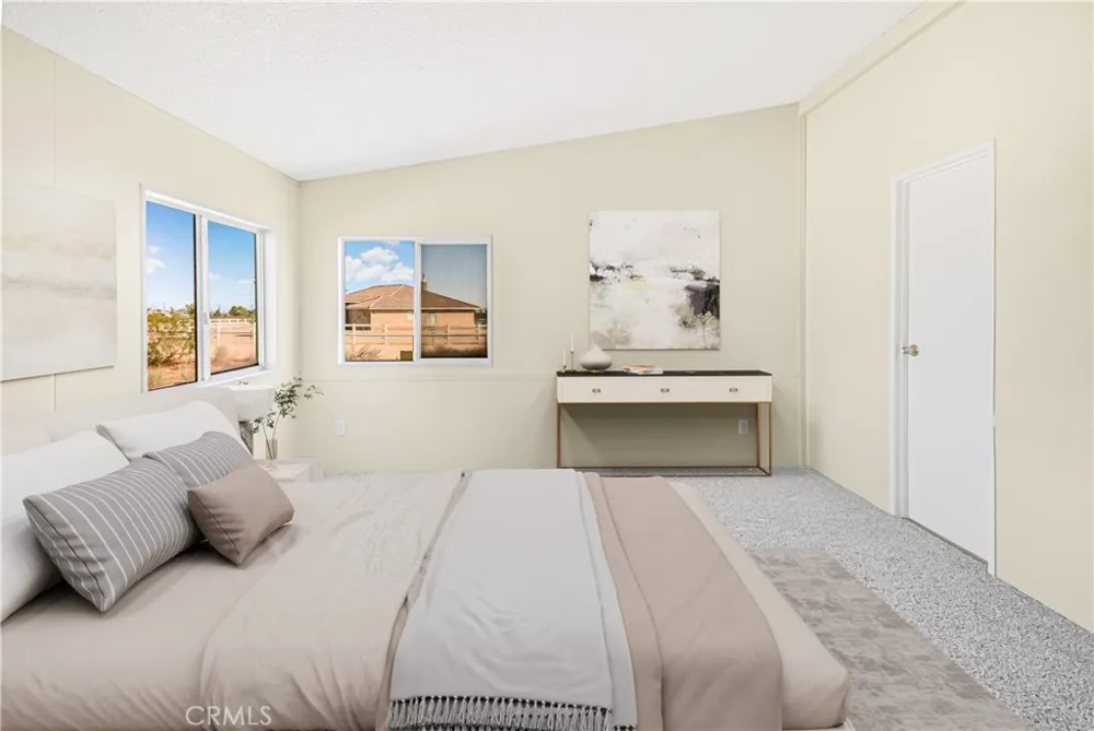 13073 Arizona Phelan, CA 92371