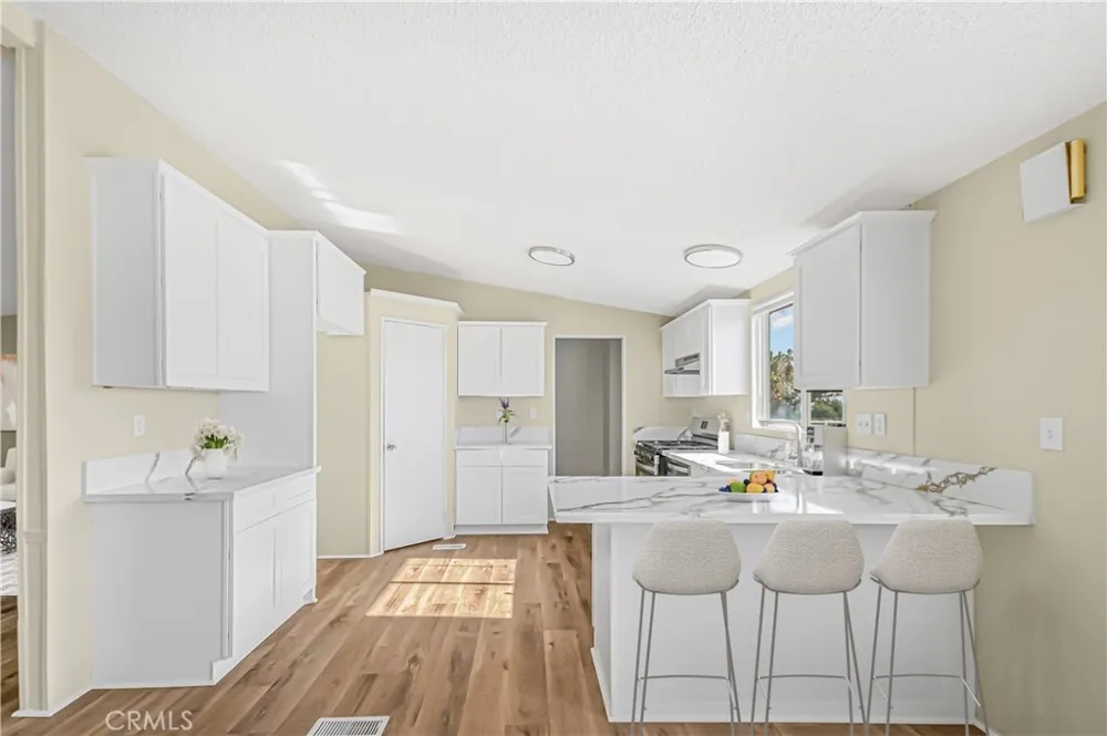 13073 Arizona Phelan, CA 92371