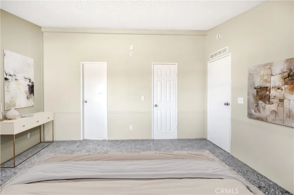 13073 Arizona Phelan, CA 92371