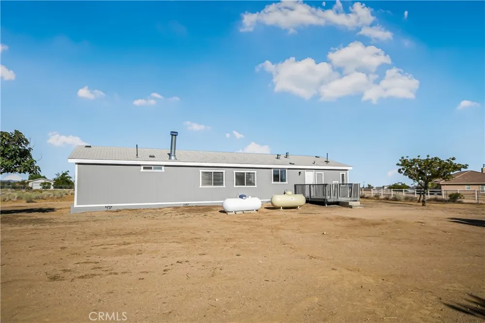 13073 Arizona Phelan, CA 92371