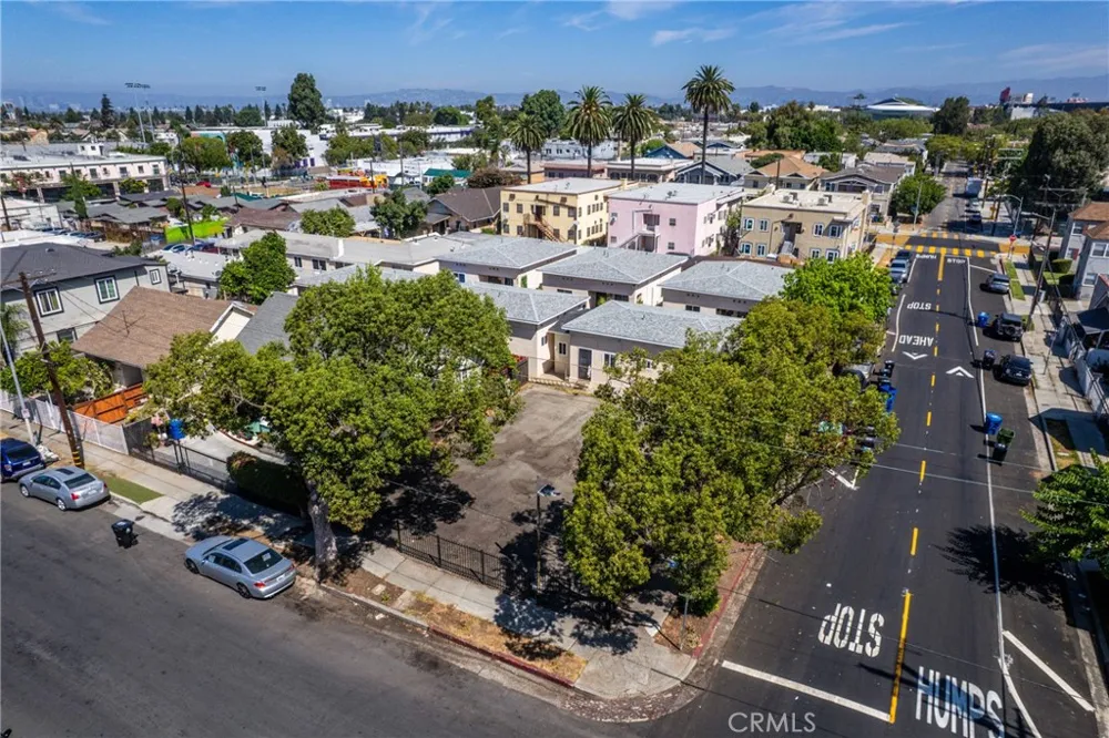 951 W 42nd Los Angeles, CA 90037