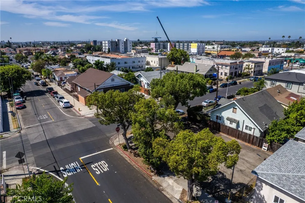 951 W 42nd Los Angeles, CA 90037