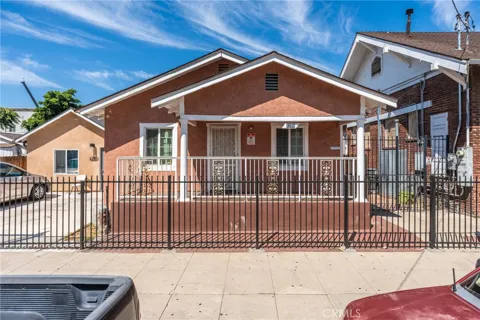 4255 Menlo