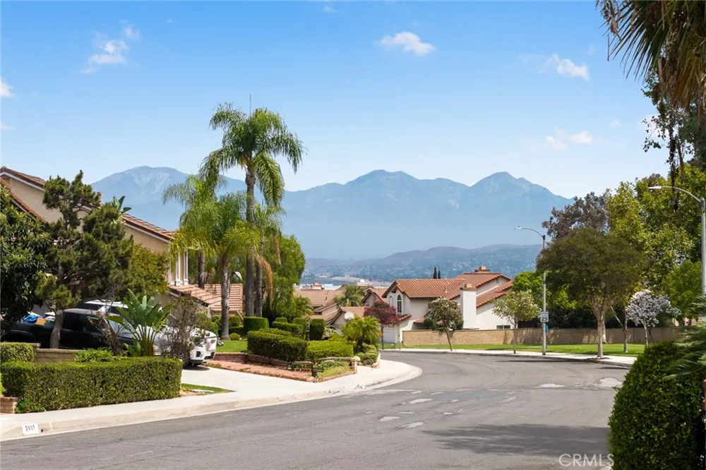 2016 Peaceful Hills Road Diamond Bar, CA 91789