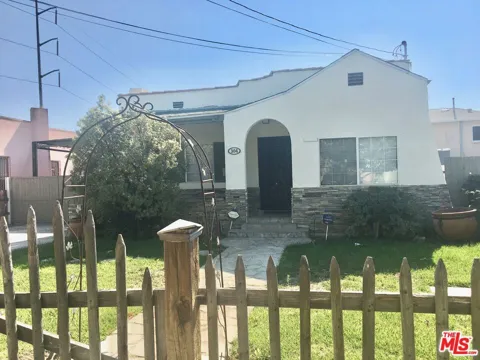 304 W Hillcrest Boulevard