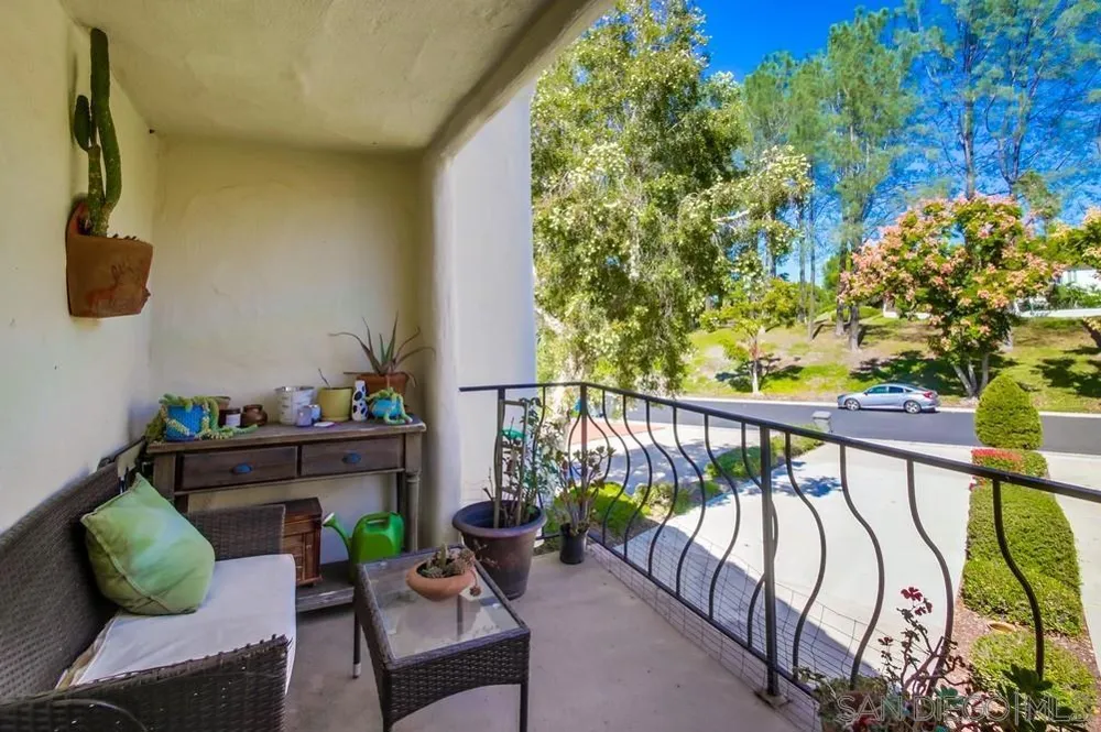 619 Maze Glen Escondido, CA 92025