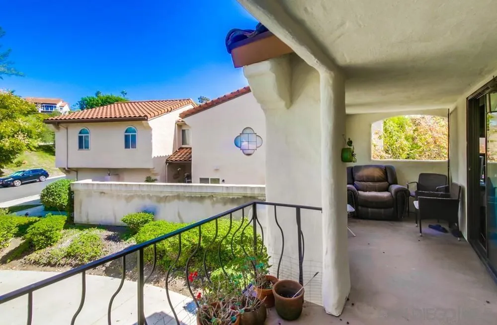 619 Maze Glen Escondido, CA 92025