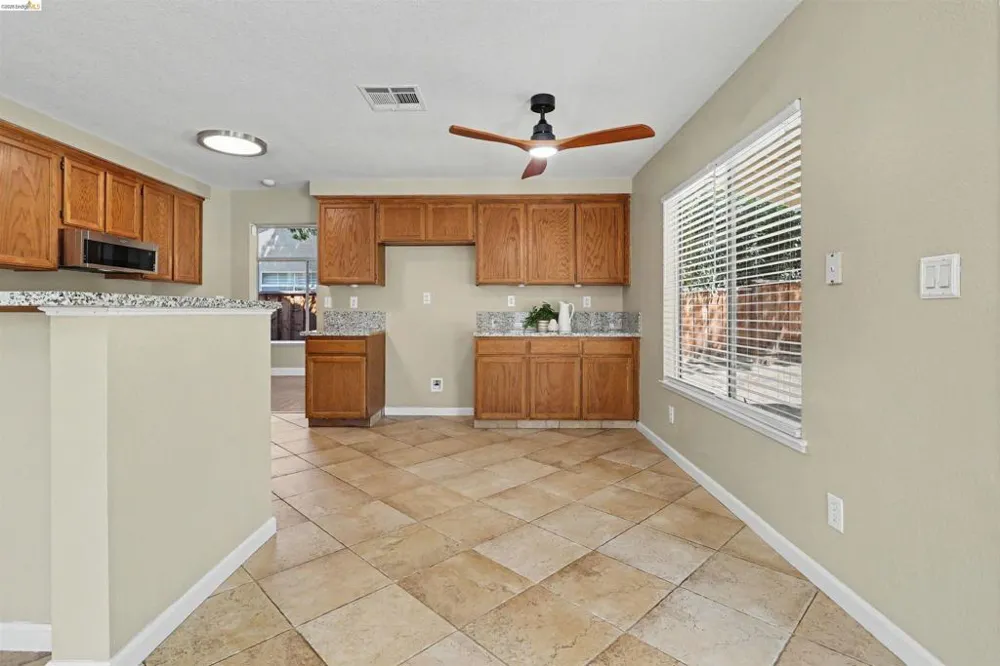 4674 La Vista Dr Oakley, CA 94561