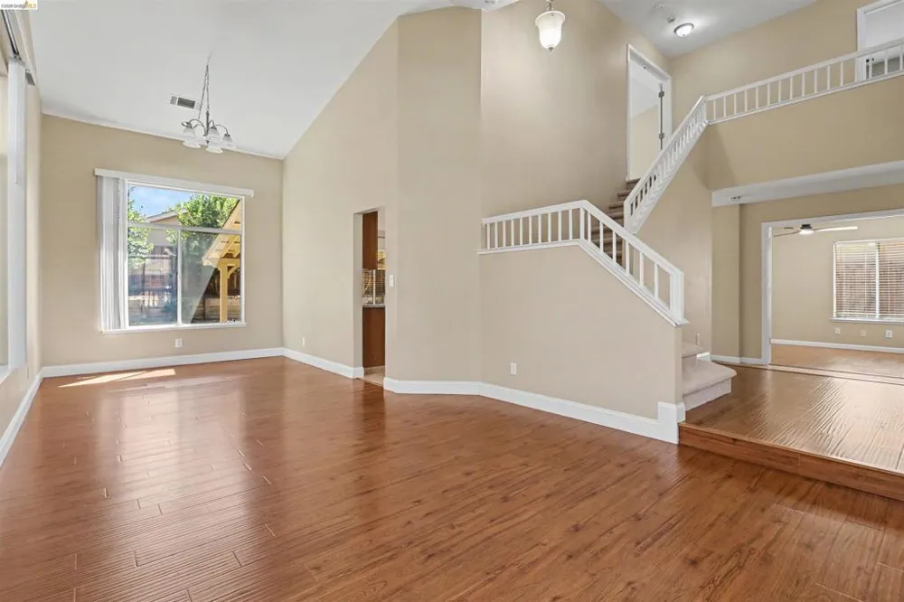 4674 La Vista Dr Oakley, CA 94561