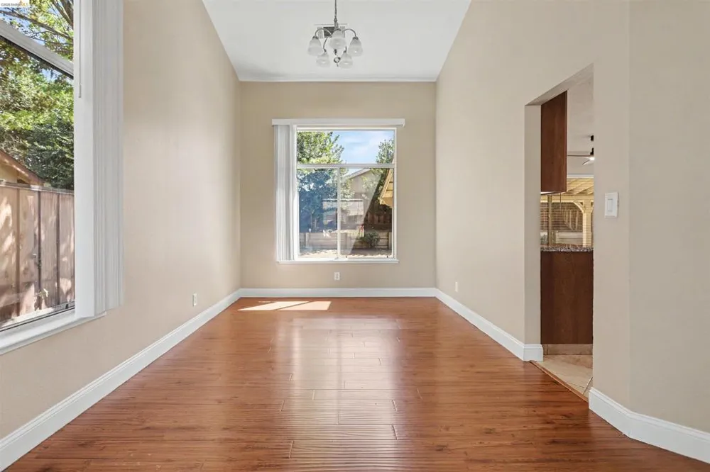 4674 La Vista Dr Oakley, CA 94561