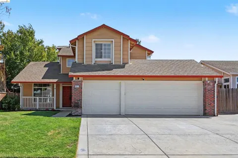 4674 La Vista Dr