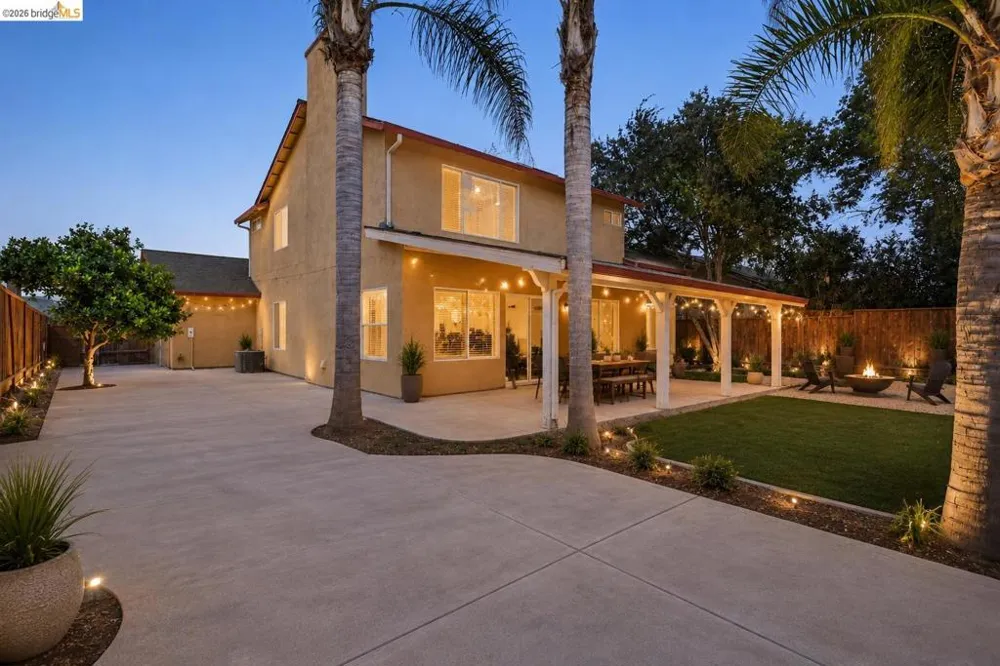 4674 La Vista Dr Oakley, CA 94561