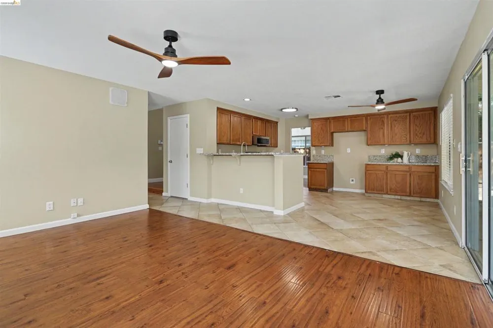 4674 La Vista Dr Oakley, CA 94561