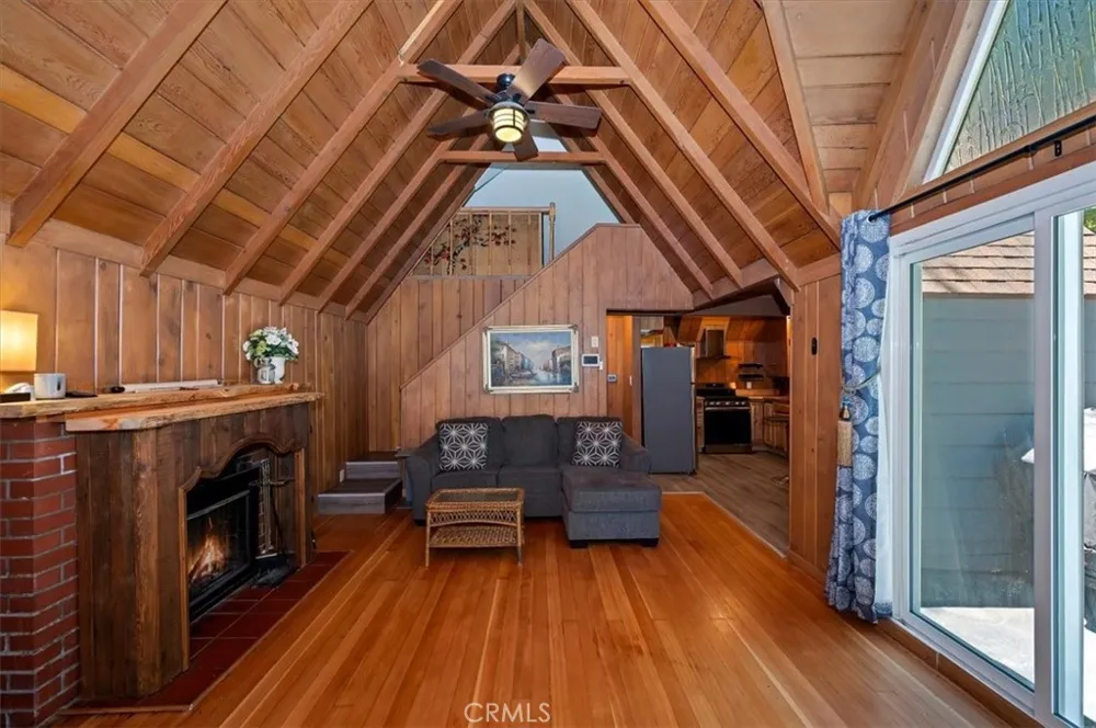 311 Hemlock Lake Arrowhead, CA 92352