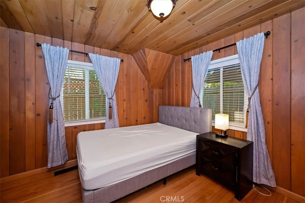 311 Hemlock Lake Arrowhead, CA 92352
