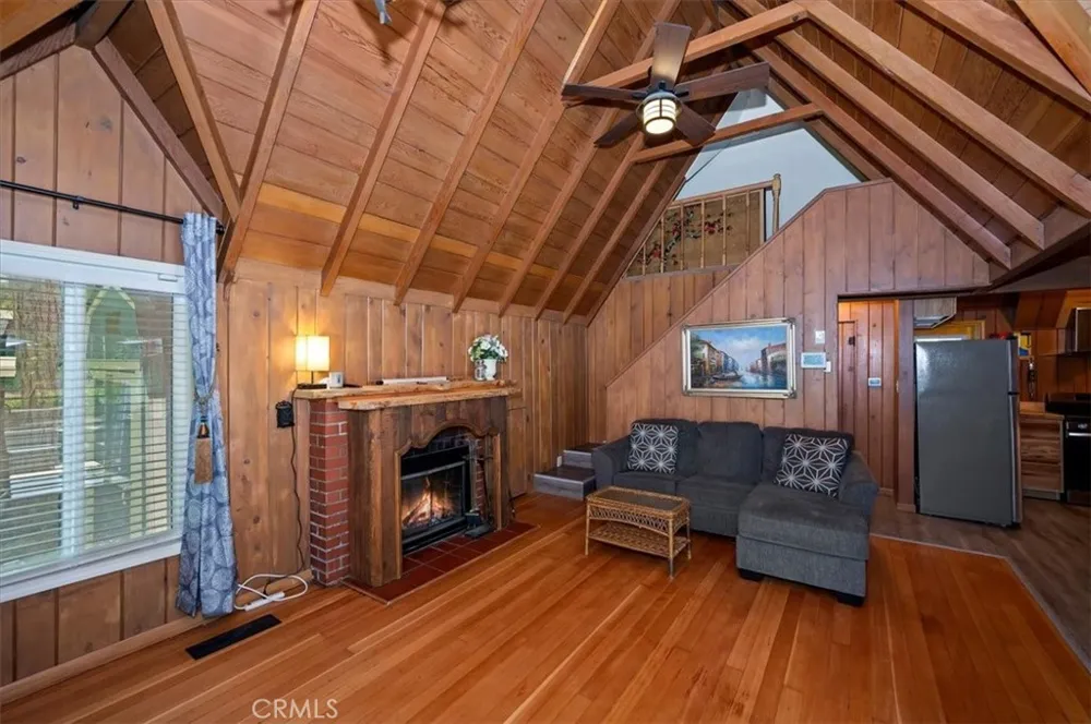 311 Hemlock Lake Arrowhead, CA 92352