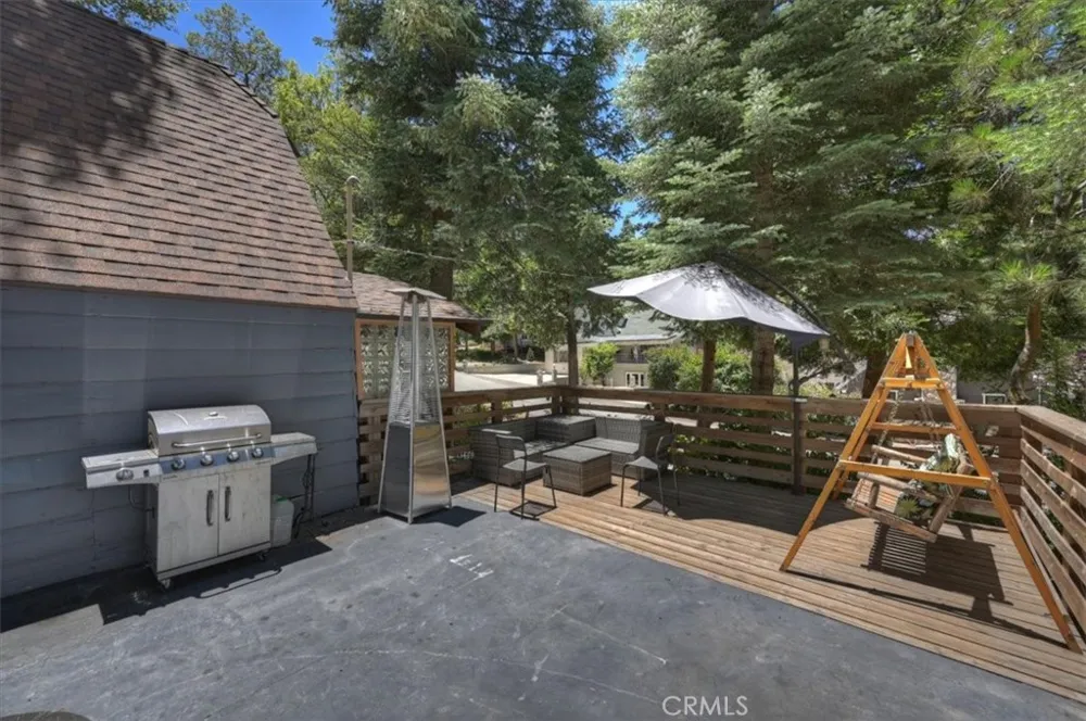311 Hemlock Lake Arrowhead, CA 92352